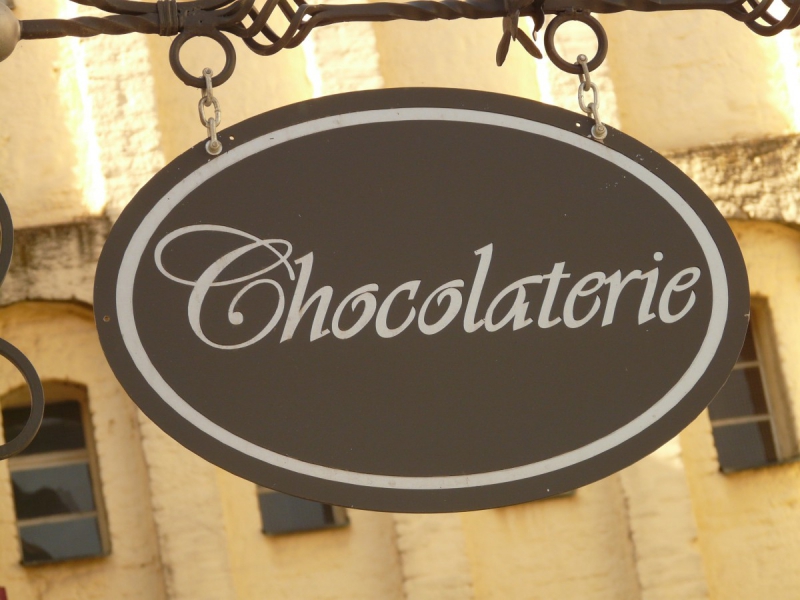 chocolaterie-LE CASTELLET-min_cafe_shield_chocolaterie_samurai_gasthof_eat-1360721